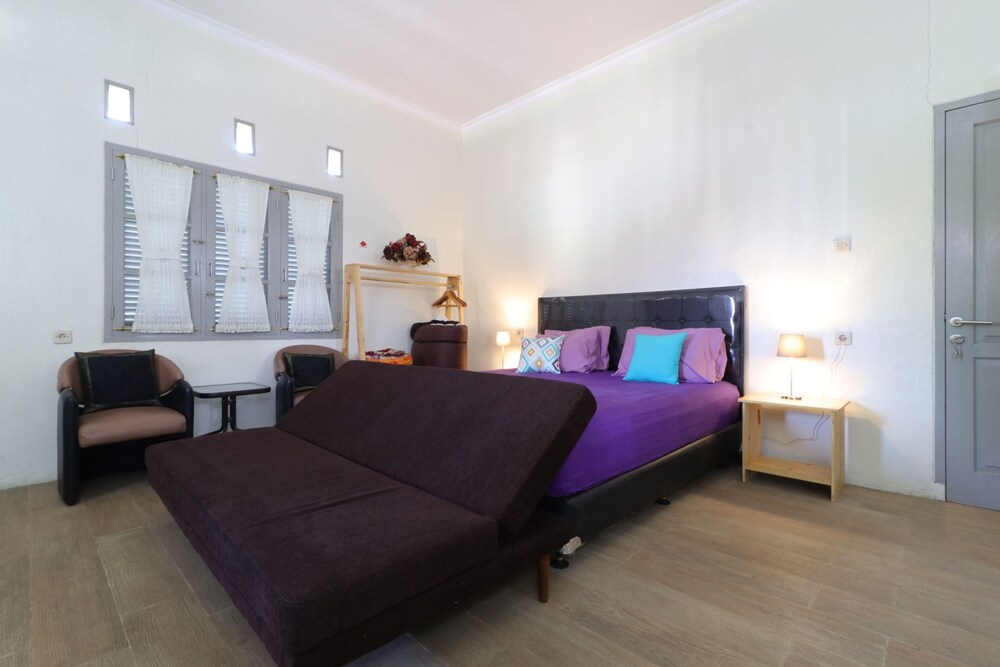 Lembur Incu Syariah Villa by ZUZU 15/46