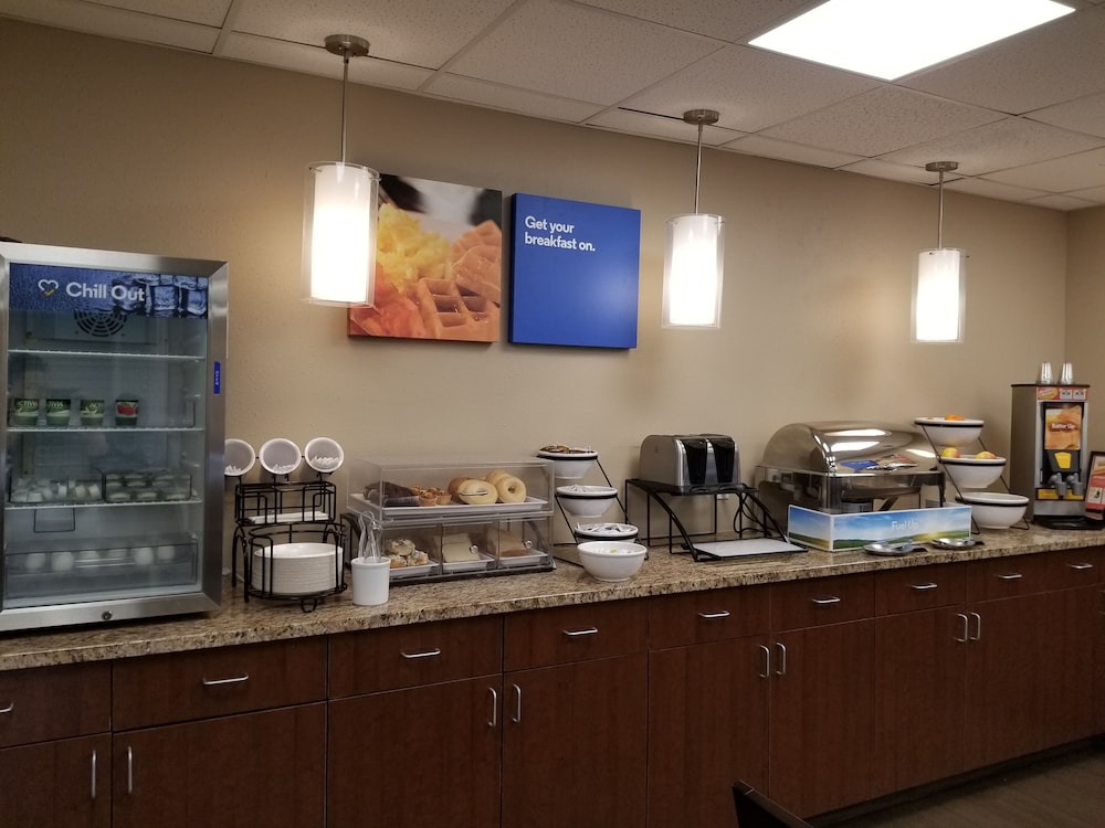 Comfort Inn Lethbridge South 38/43