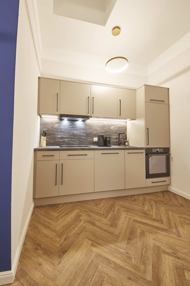 Nove Boutique Apartments 4/50