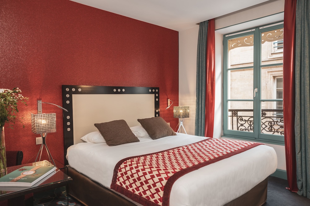 Hotel Le Petit Paris 24/63