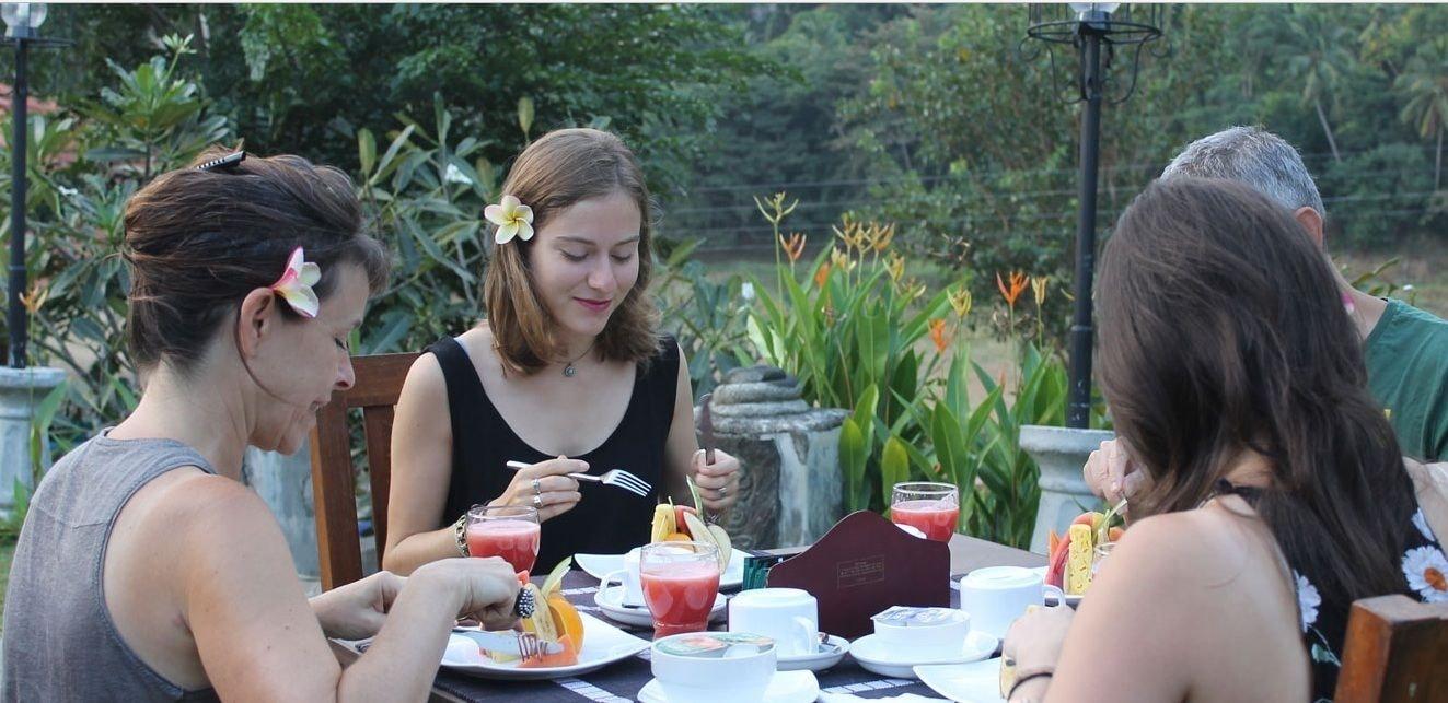 Serendip Stone Hotel and Bungalow 24/41