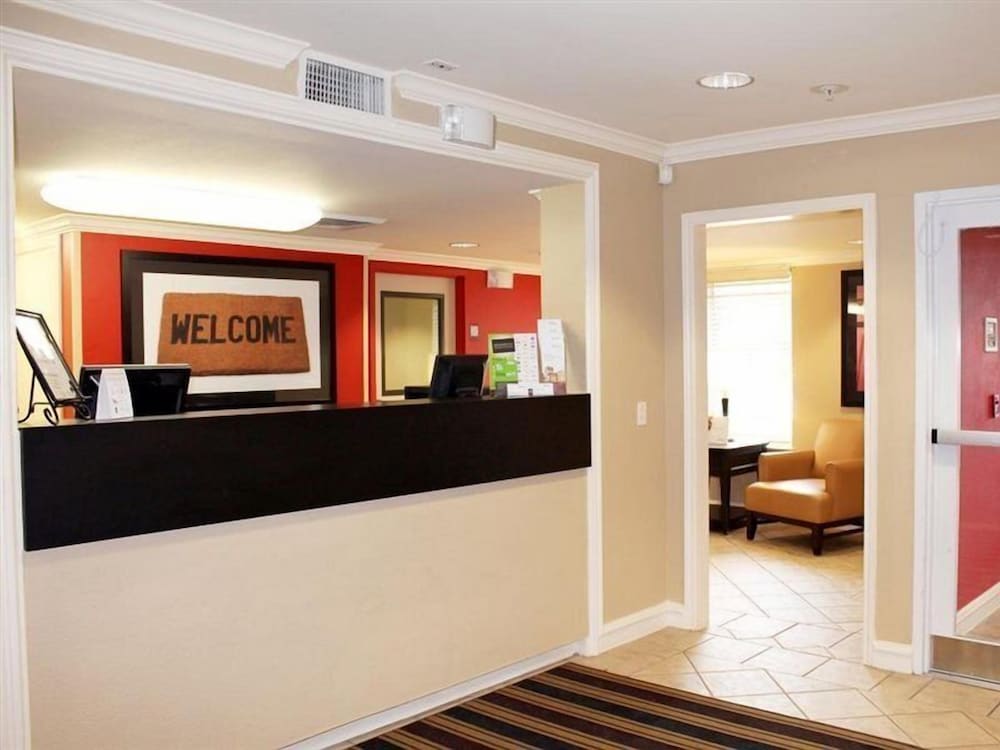 Lobby at Studio 6 Extended Stay Milwaukee Brookfield WI, BROOKFIELD - WI