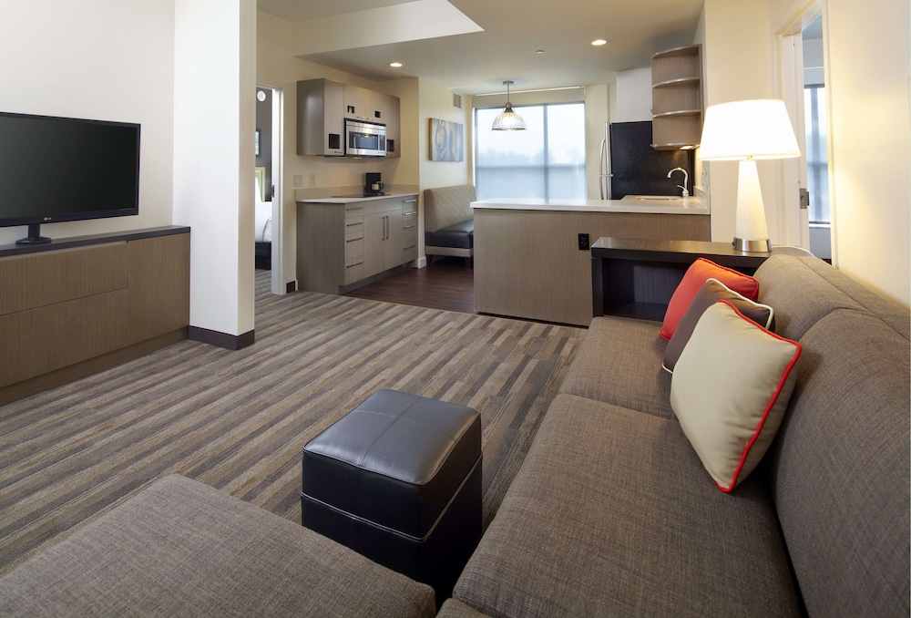 Hyatt House Charleston/Historic District 35/57