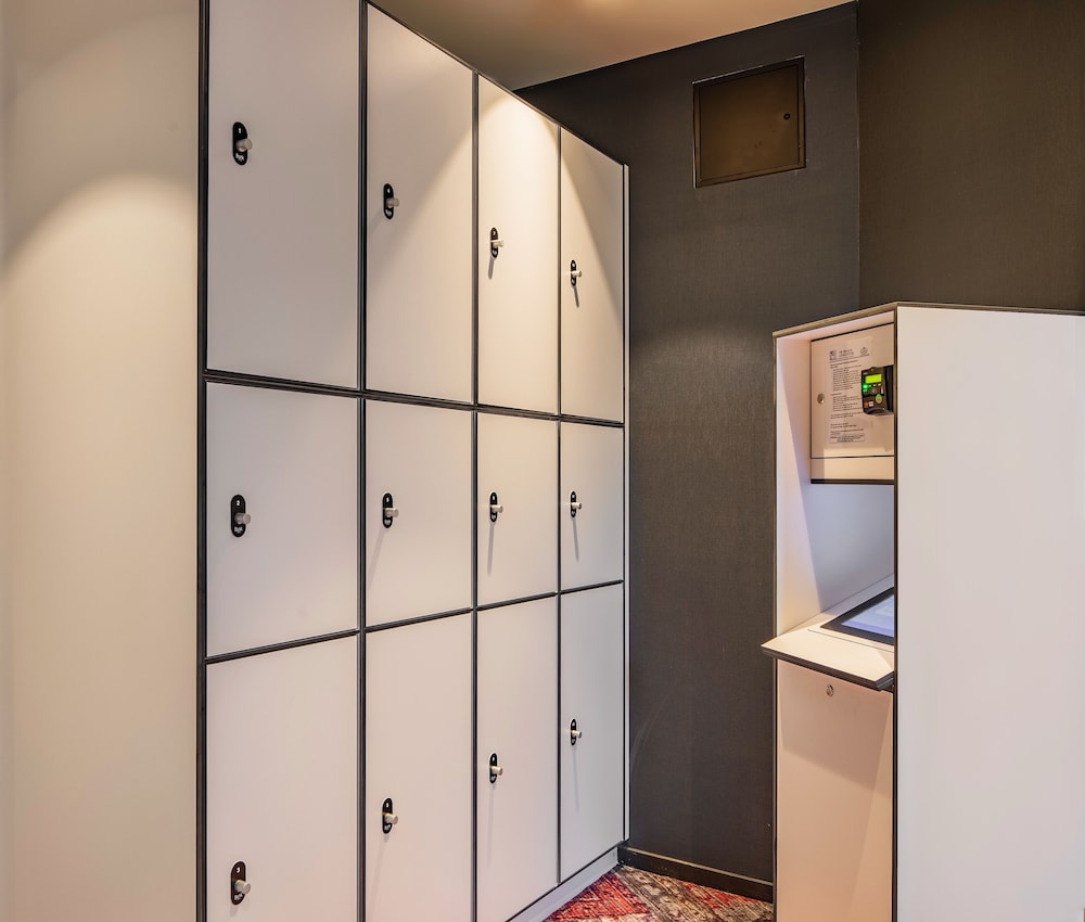Pod, Mixed Dorm