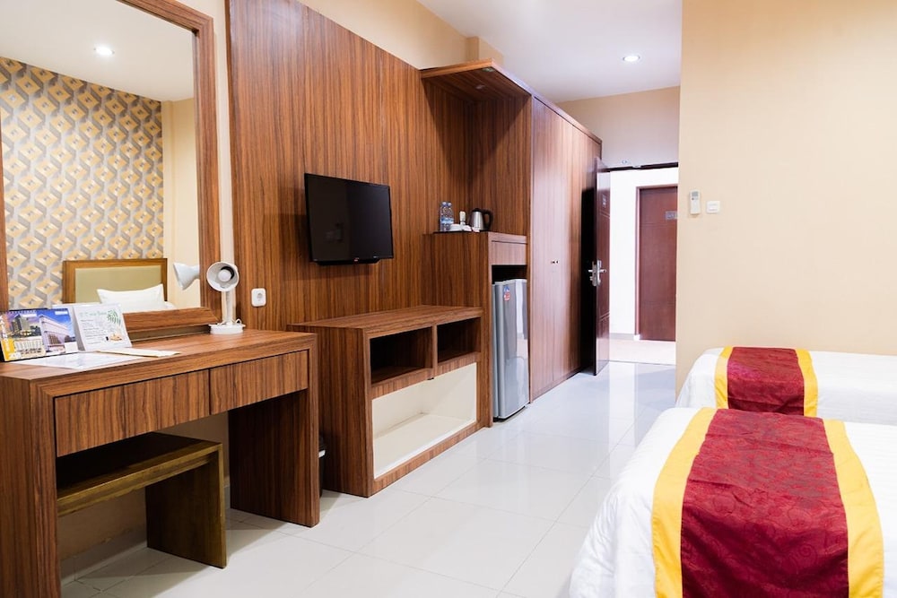 Grand Central Hotel Medan 50/60