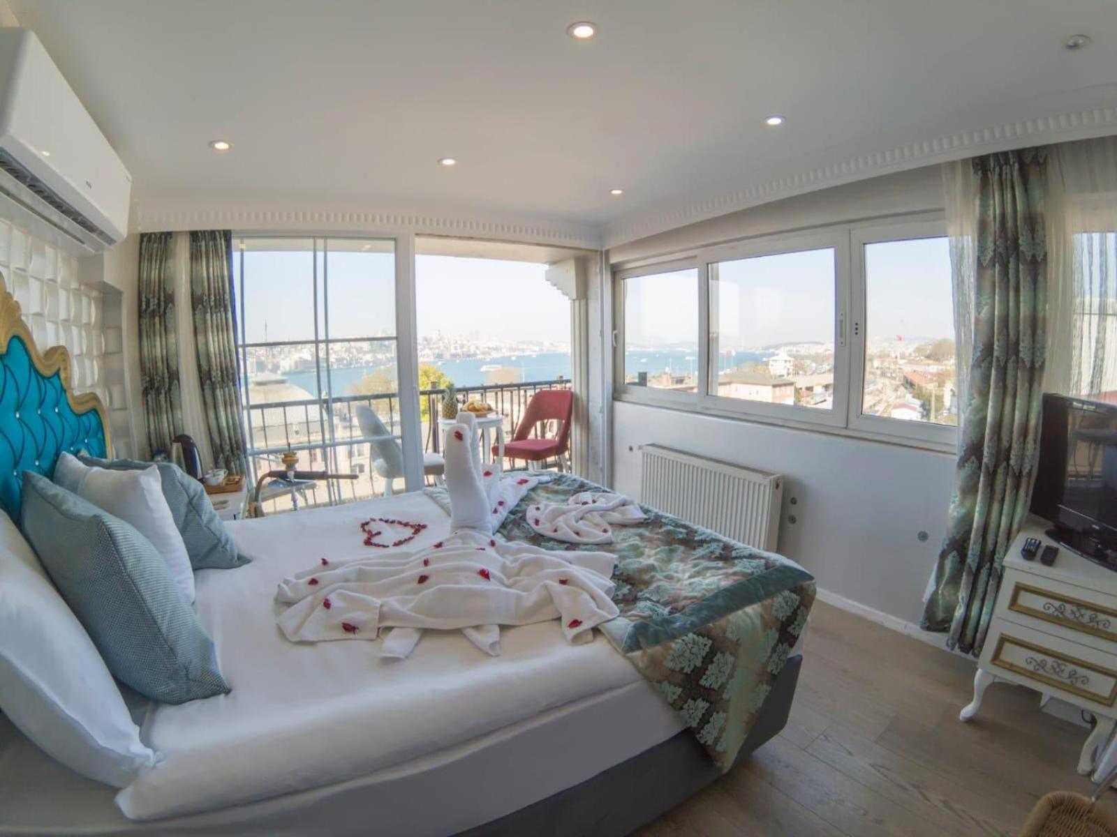 Deluxe, Double Bed, Sea View