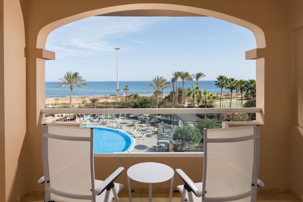Elba Sara Beach and Golf Resort 15/50