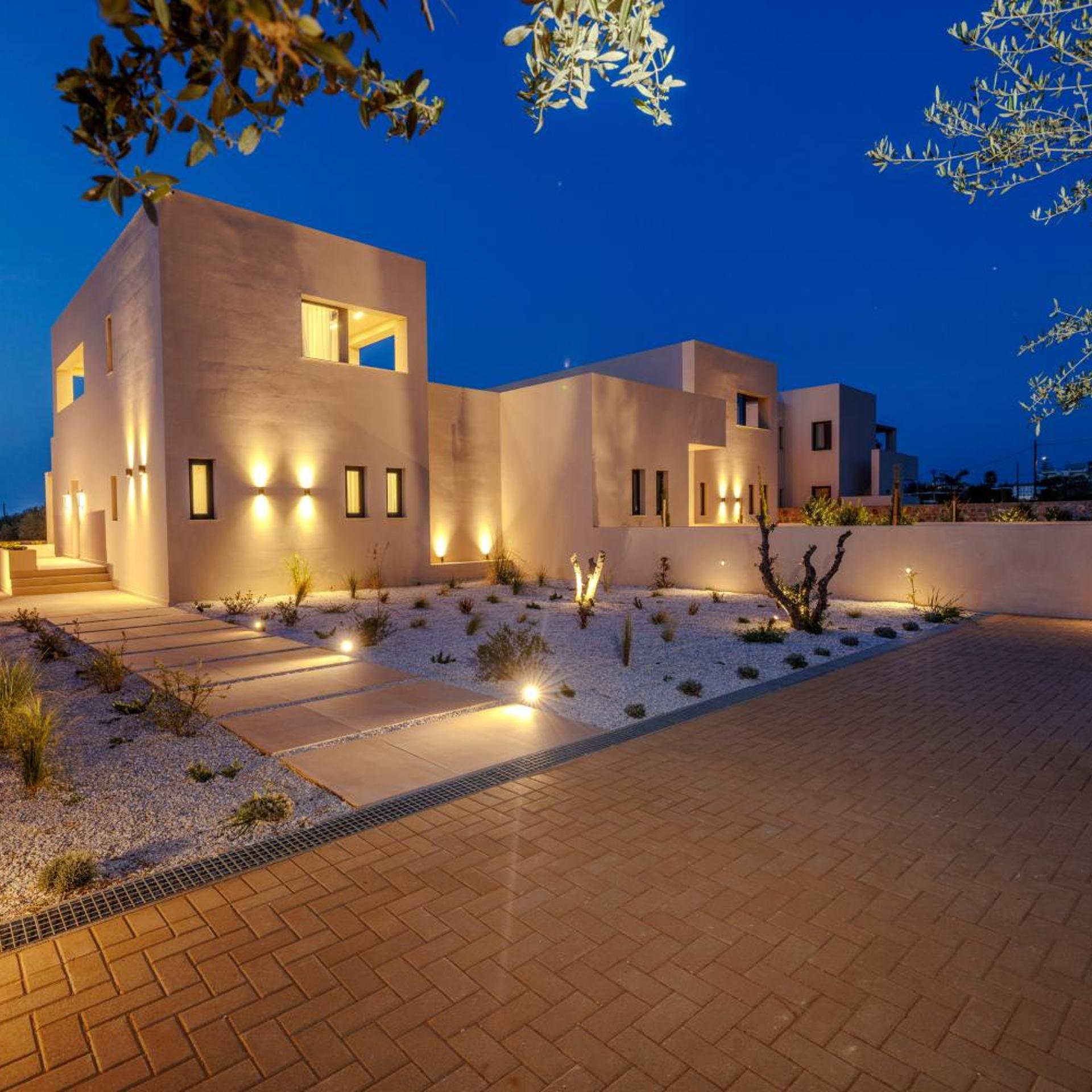 Sokratis LocoLux Villas & Suites 54/86