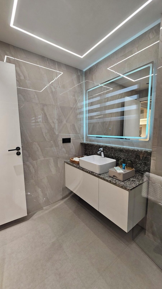 Lime Resort Bohol, a member of Radisson Individuals Premier 7/60