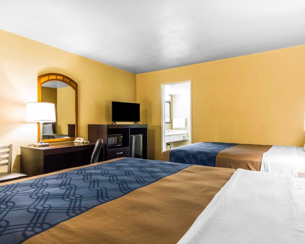 Econo Lodge Sacramento Convention Center 15/26