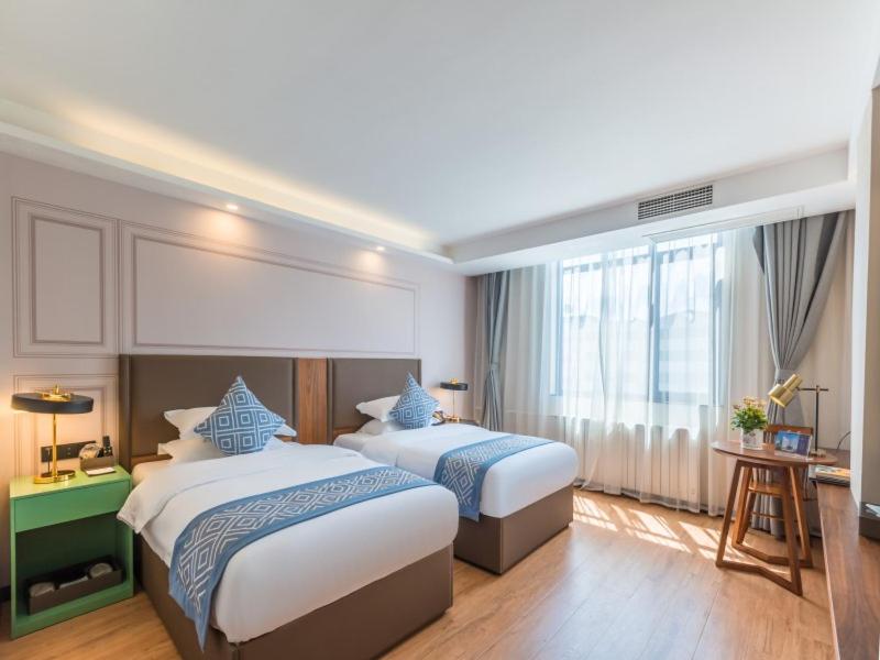Gem Fuyang City Linquan County Jiangziya Plaza Hotel 20/35