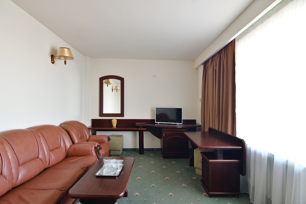 Hotel Delta 3 40/64