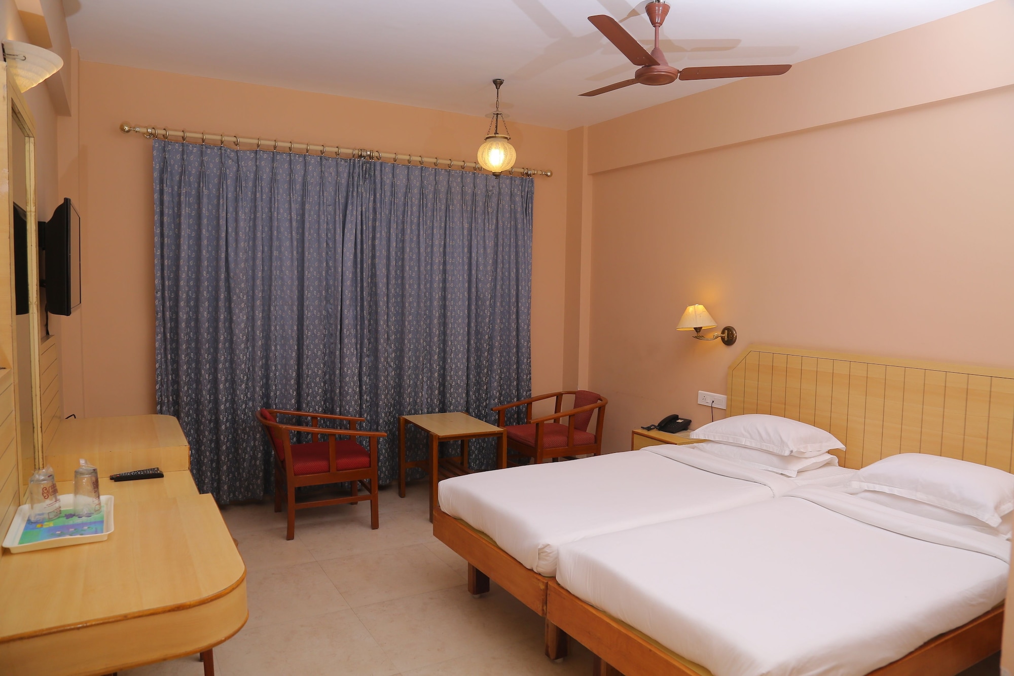 STANDARD, KING BED