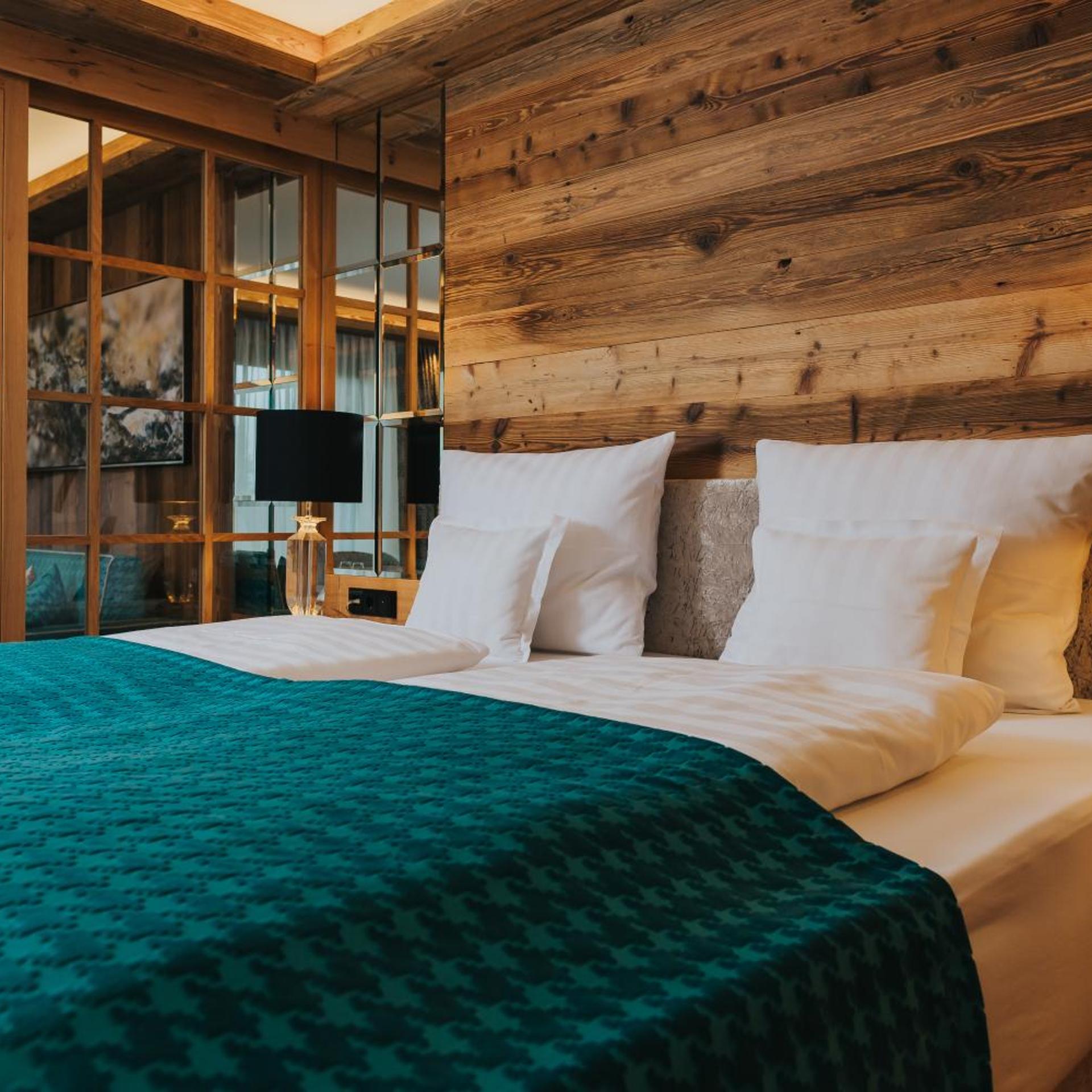 Junior Suite, Deluxe