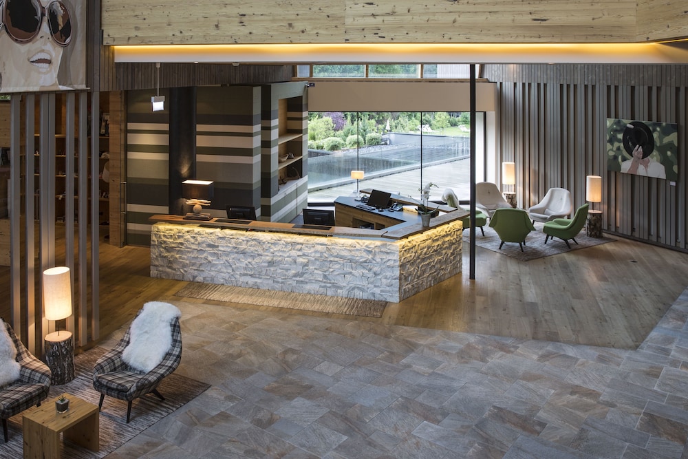 lobby