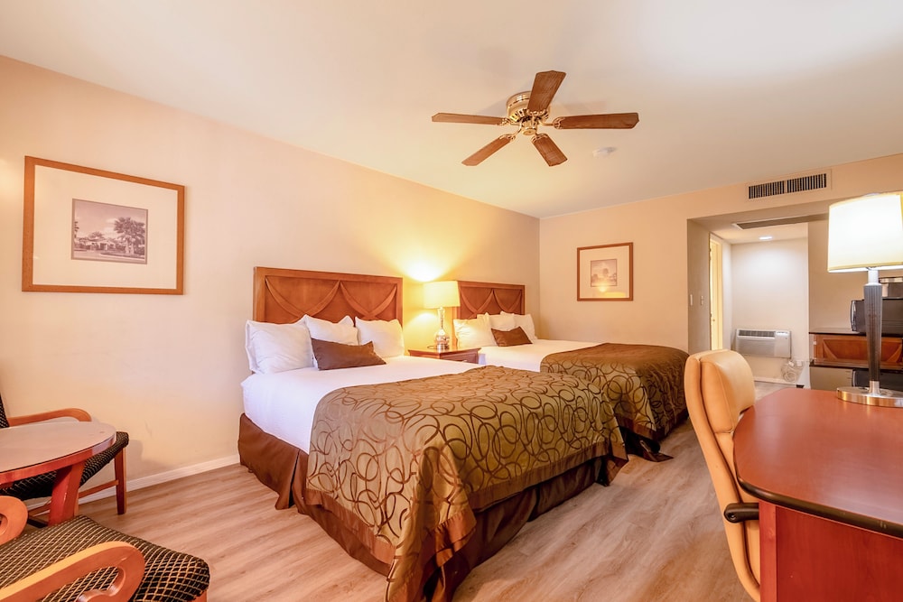 Room, 2 Queen Beds, Historic Coronado Motor Hotel by OYO 4/10