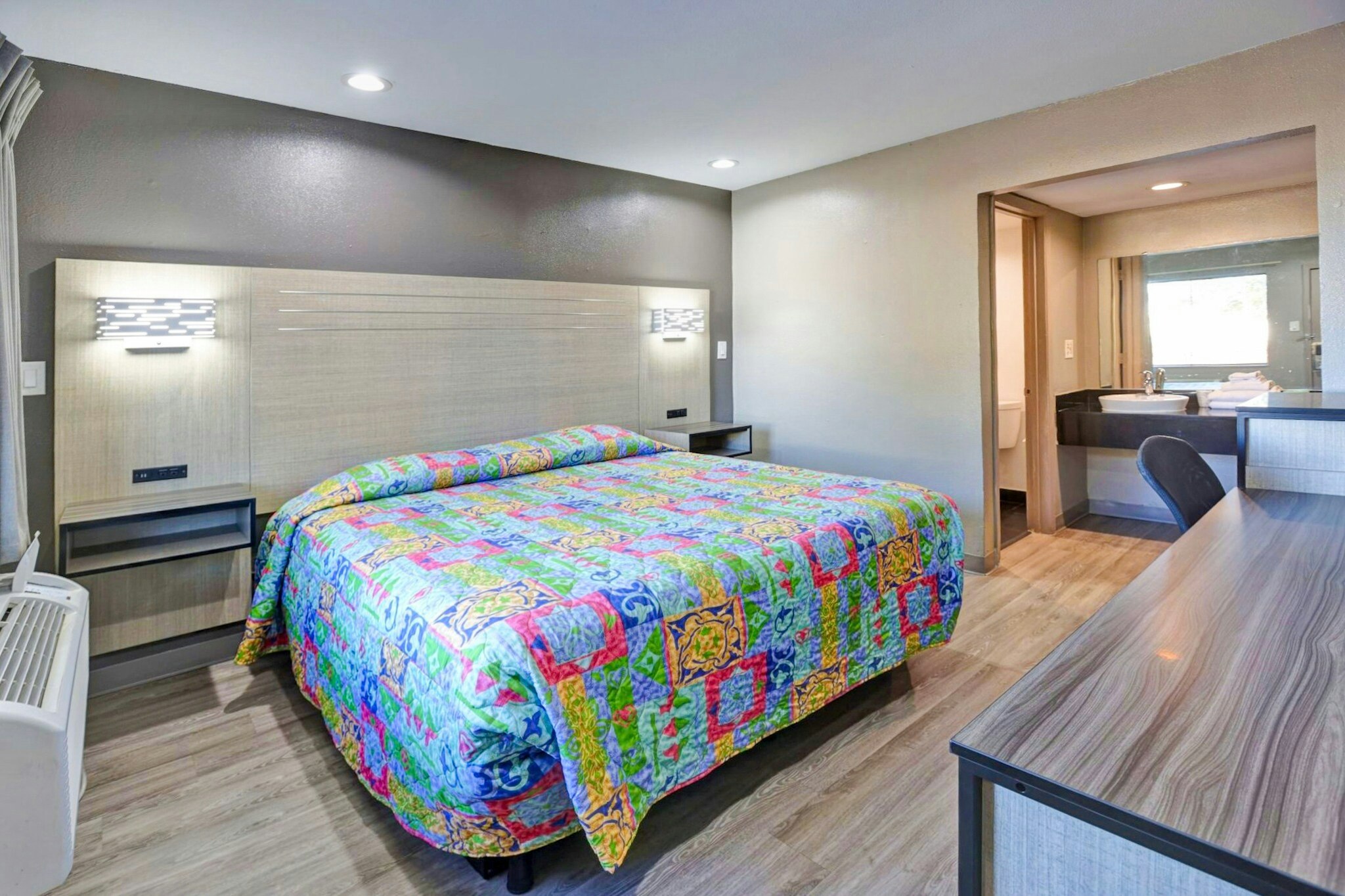 Full Bed Accessible Non-Smoking
