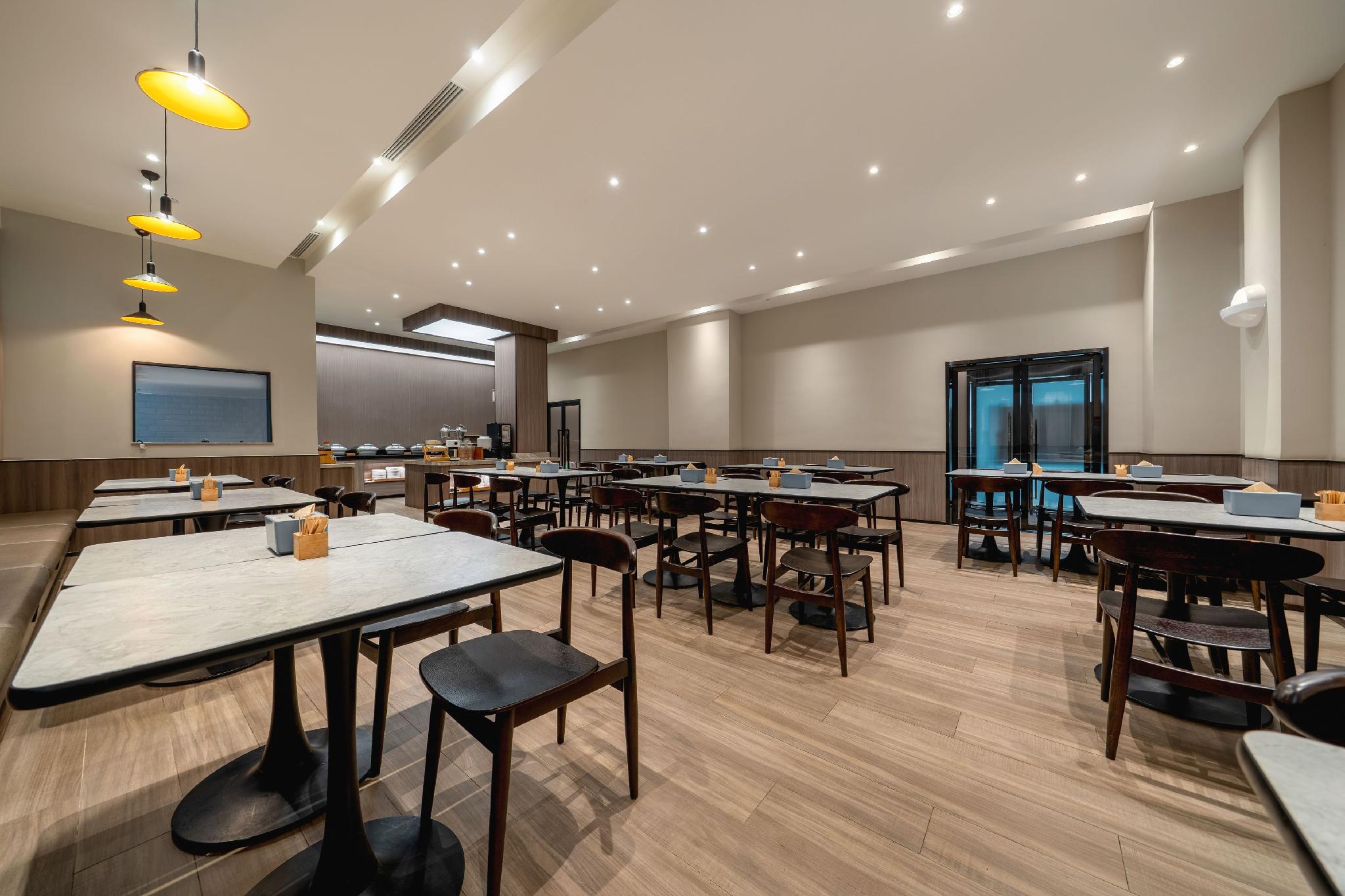 Hanting Hotel (Chongqing Garden Expo) 41/42