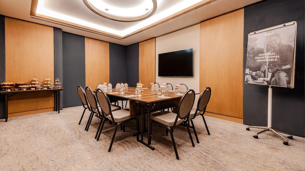 Radisson Hotel Istanbul Merter 39/48