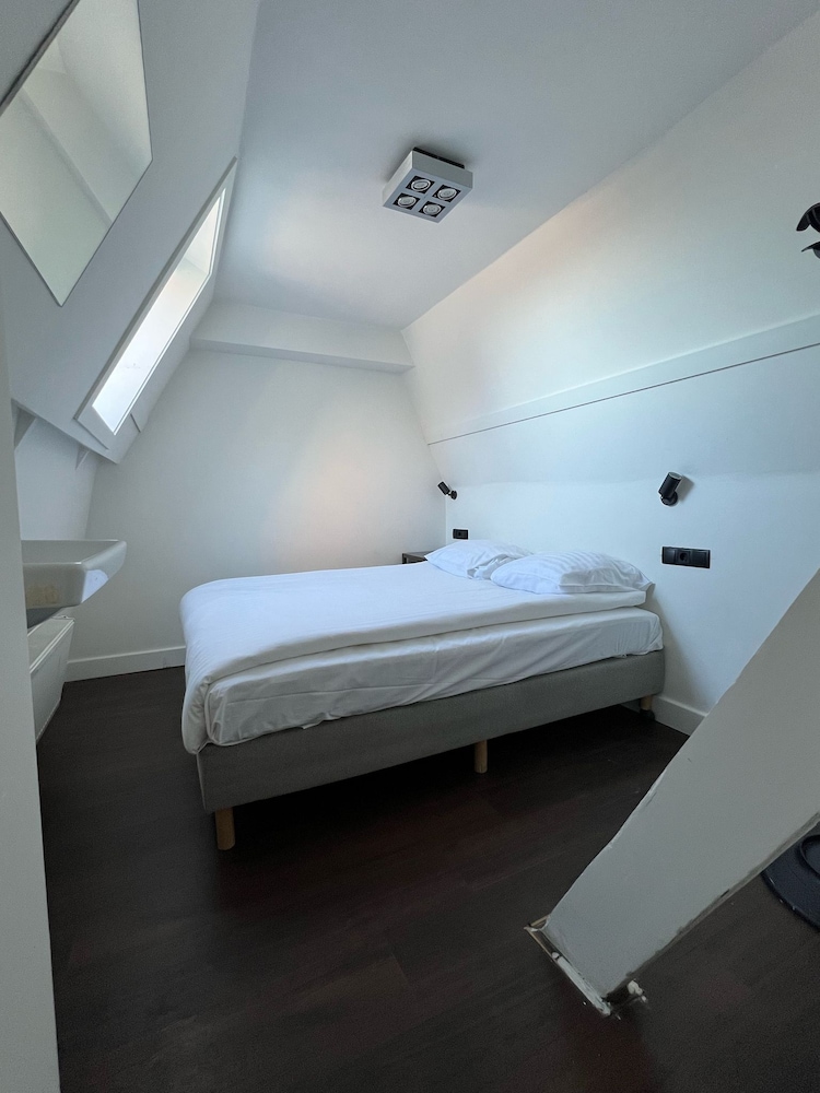 Amigo Budget Hotel 26/50