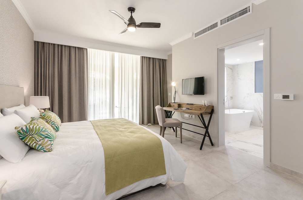 Cesca Boutique Hotel 5/30