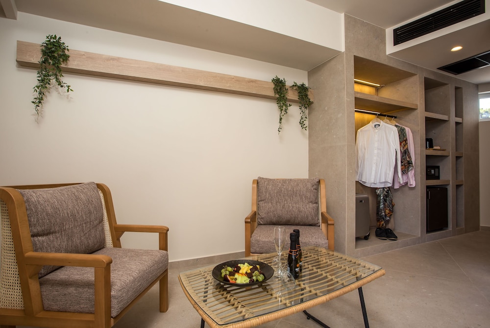 Ladiko Inn Hotel 55/62