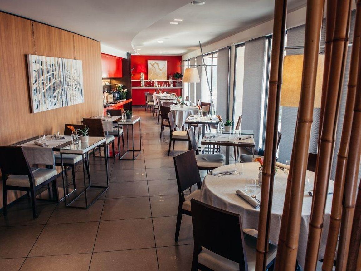 Red S Redaelli Hotel 48/66