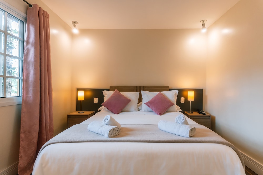 SUPERIOR, LUXURY, APARTMENT, DOUBLE BED