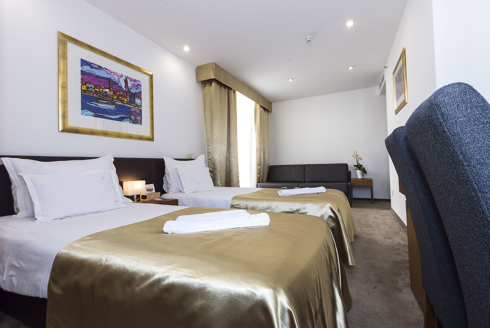 Hotel Marul 36/80