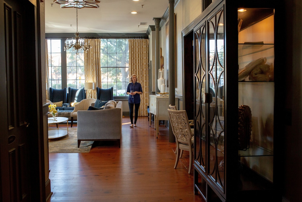 East Bay Inn 52/70