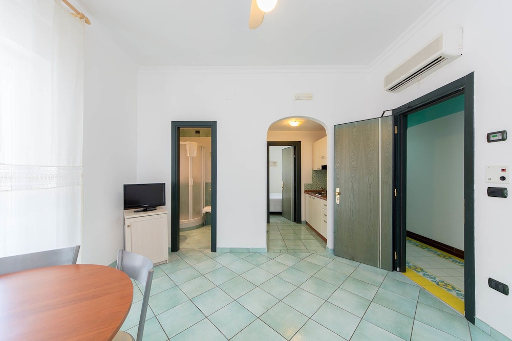 La Residenza Aparthotel 10/35
