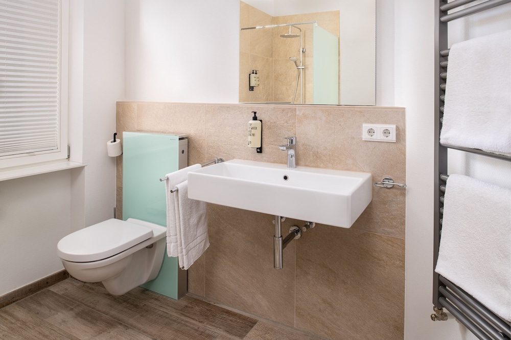 BOUTIQUE HOTEL SOCIETE 38/43