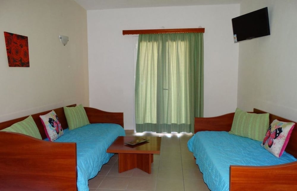 Paradiso Apartments 15/45