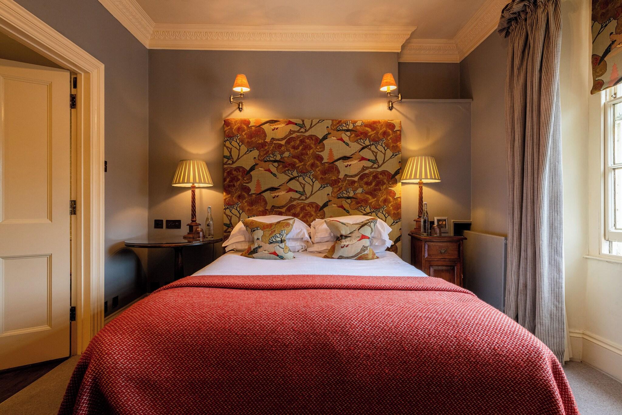 Standard, Double Bed, The Swan 4/9