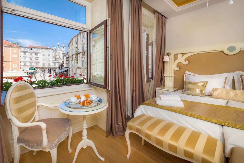 Piazza Heritage Hotel 32/76