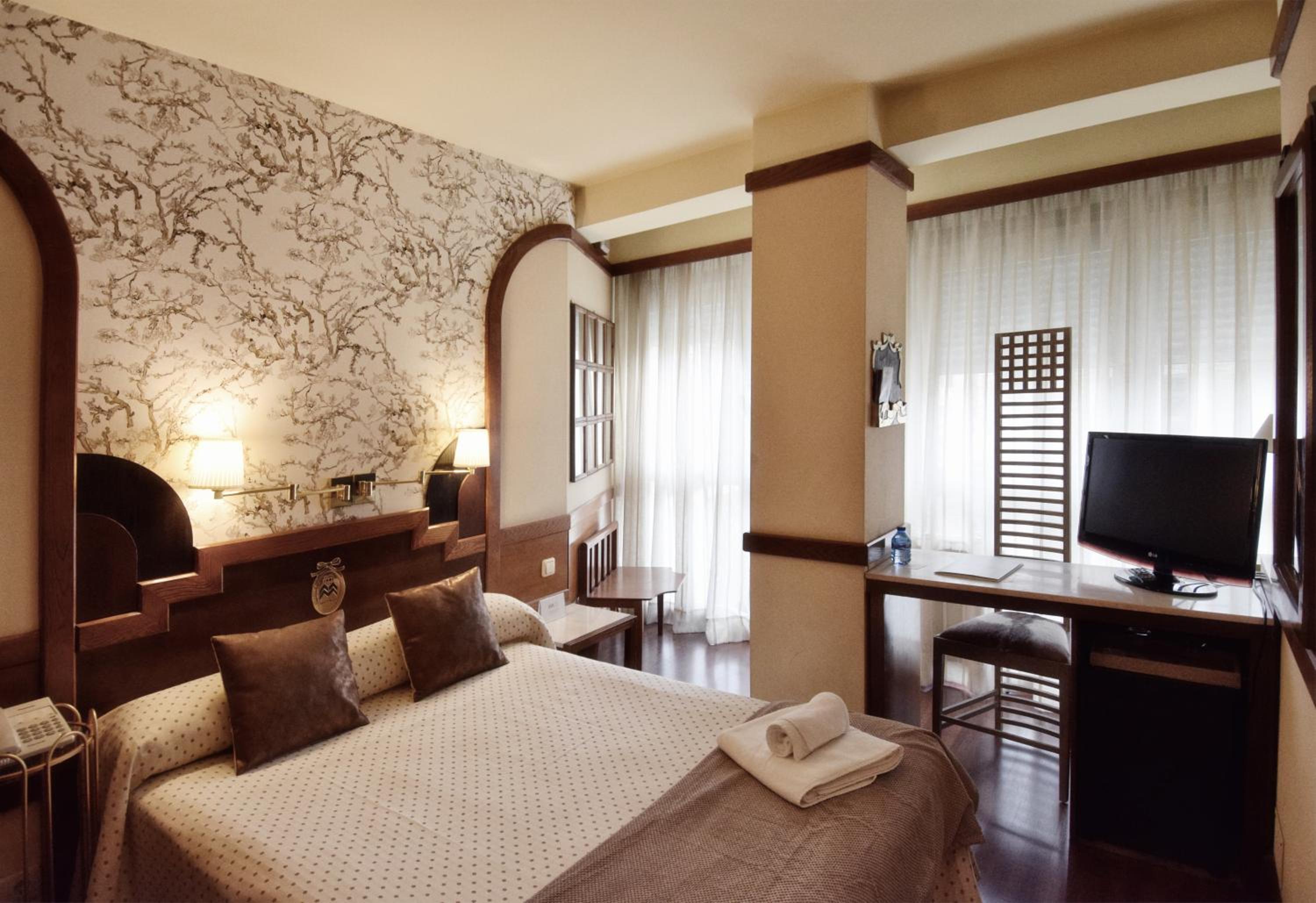 Room, Single