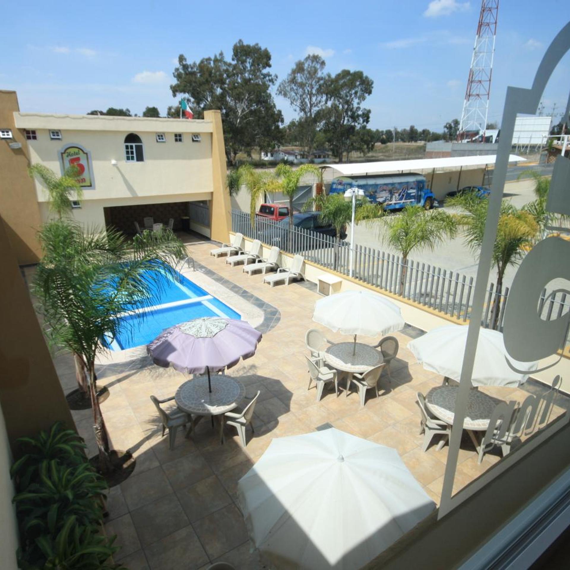 Hotel 5 Inn 23/50