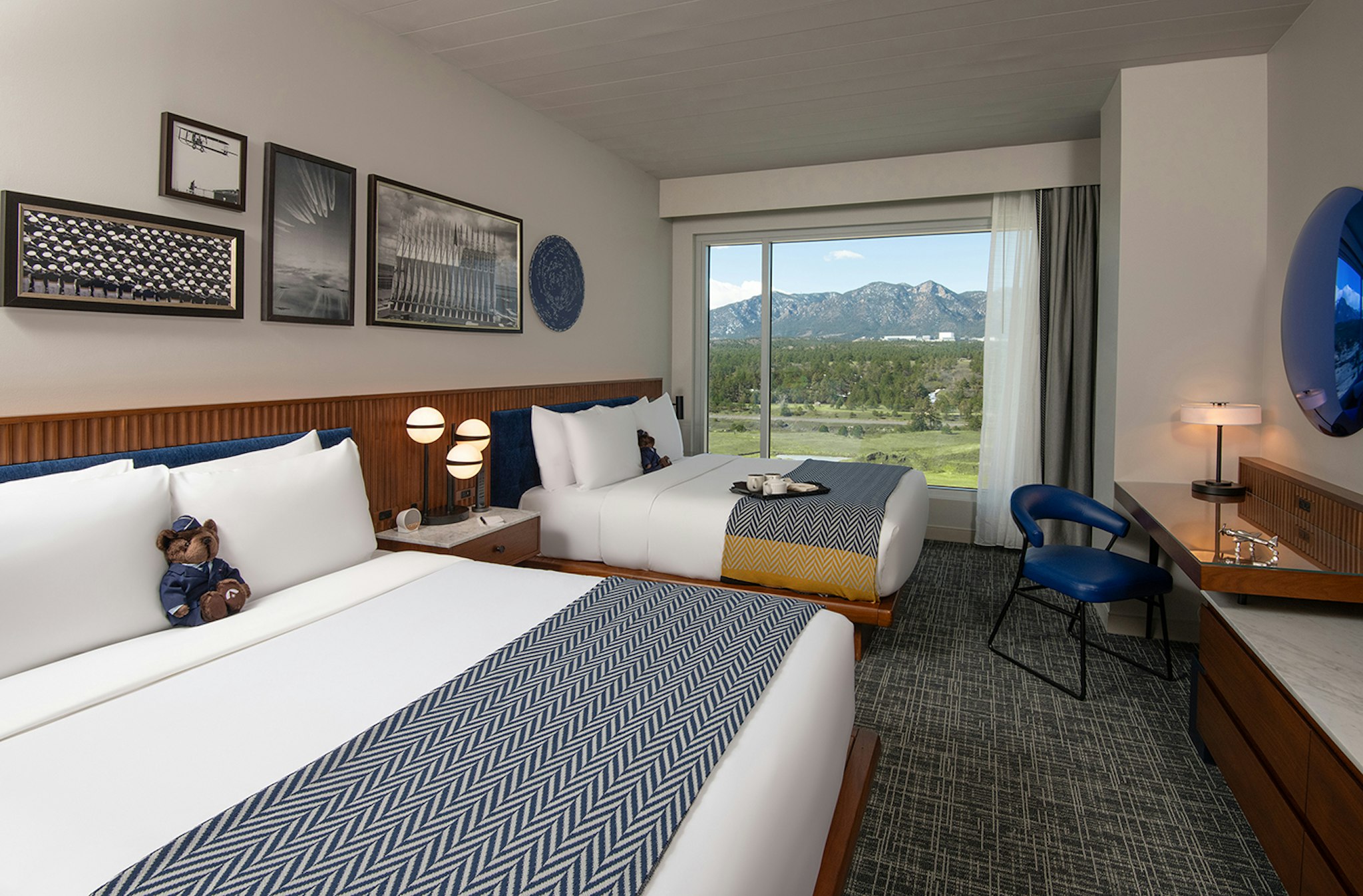 ROOM, 2 QUEEN BEDS, MOUNTAIN VIEW