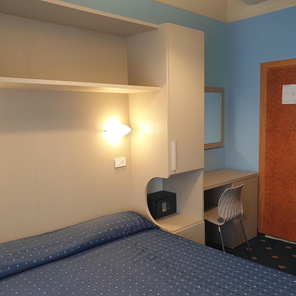 Hotel Augustus 25/49