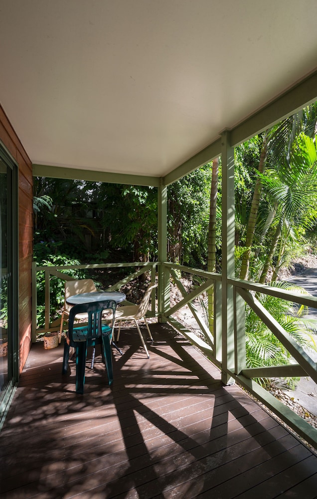 KIPARA TROPICAL RAINFOREST RETREAT 40/65