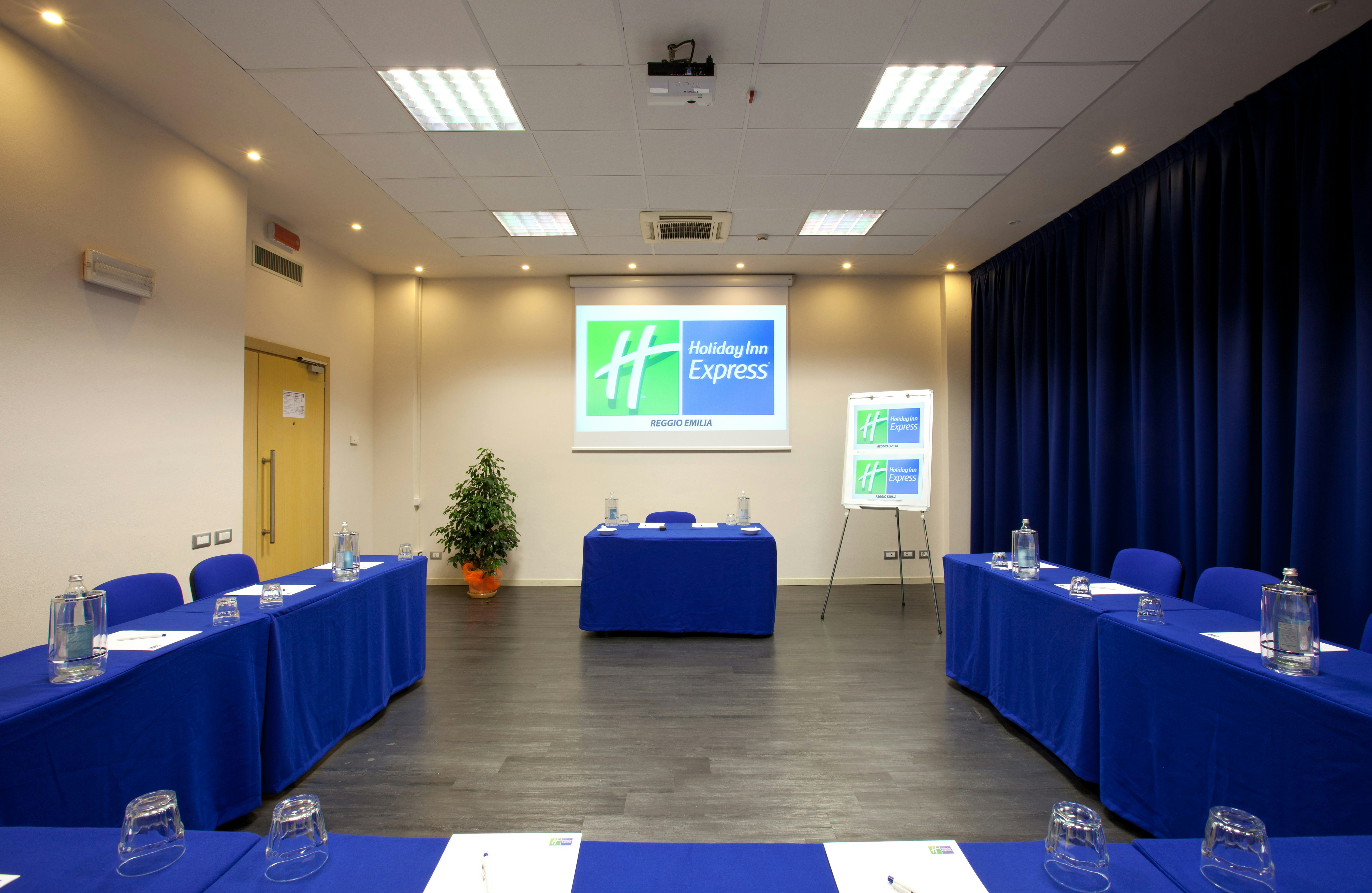 Holiday Inn Express Reggio Emilia 36/61