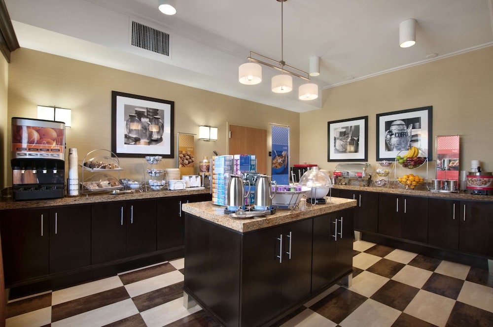 Hampton Inn Houston-Brookhollow 51/59