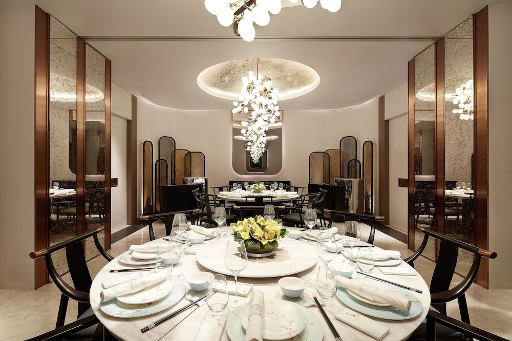 Raffles Hotel Singapore 50/69