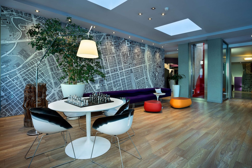Best Western Plus Executive Hotel And Suites 44/54