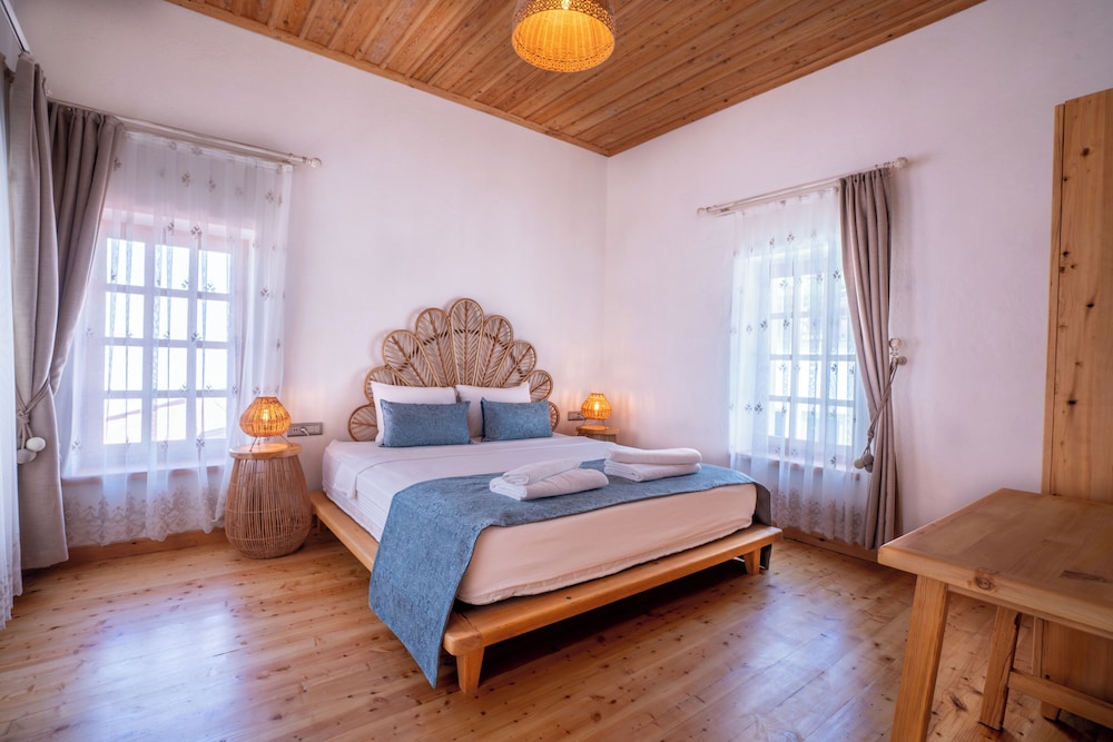 Muhtar Hotel 19/49