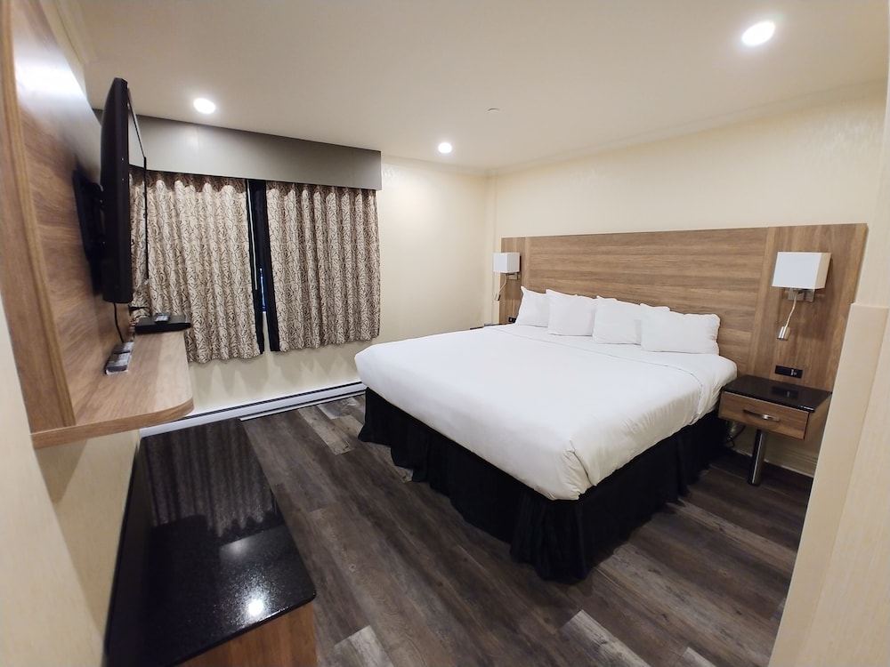 Hotel & Suites Le Dauphin Quebec 24/47