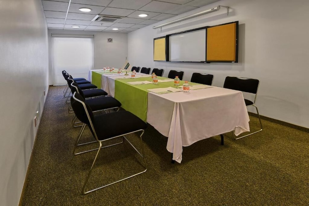City Express Junior by Marriott Tuxtla Gutierrez Poliforum 43/54