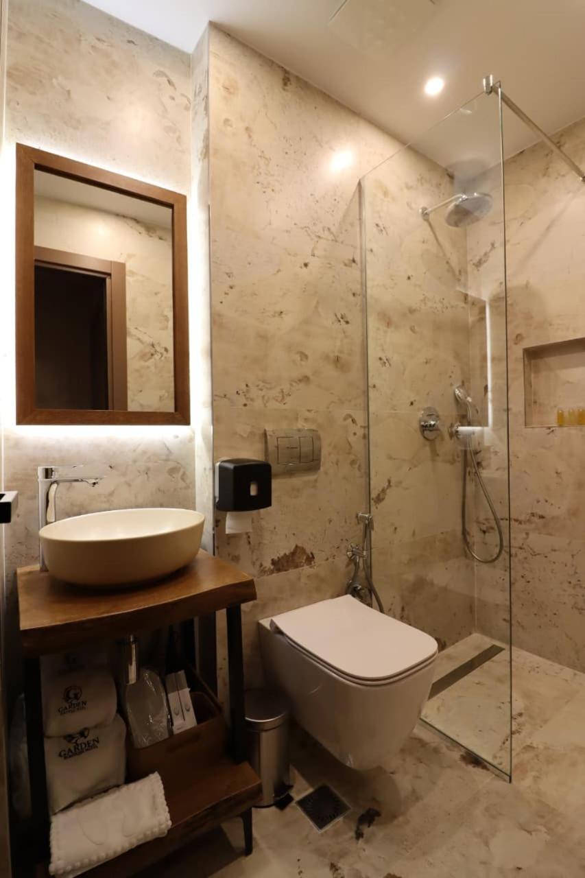 Garden Boutique Hotel 59/62