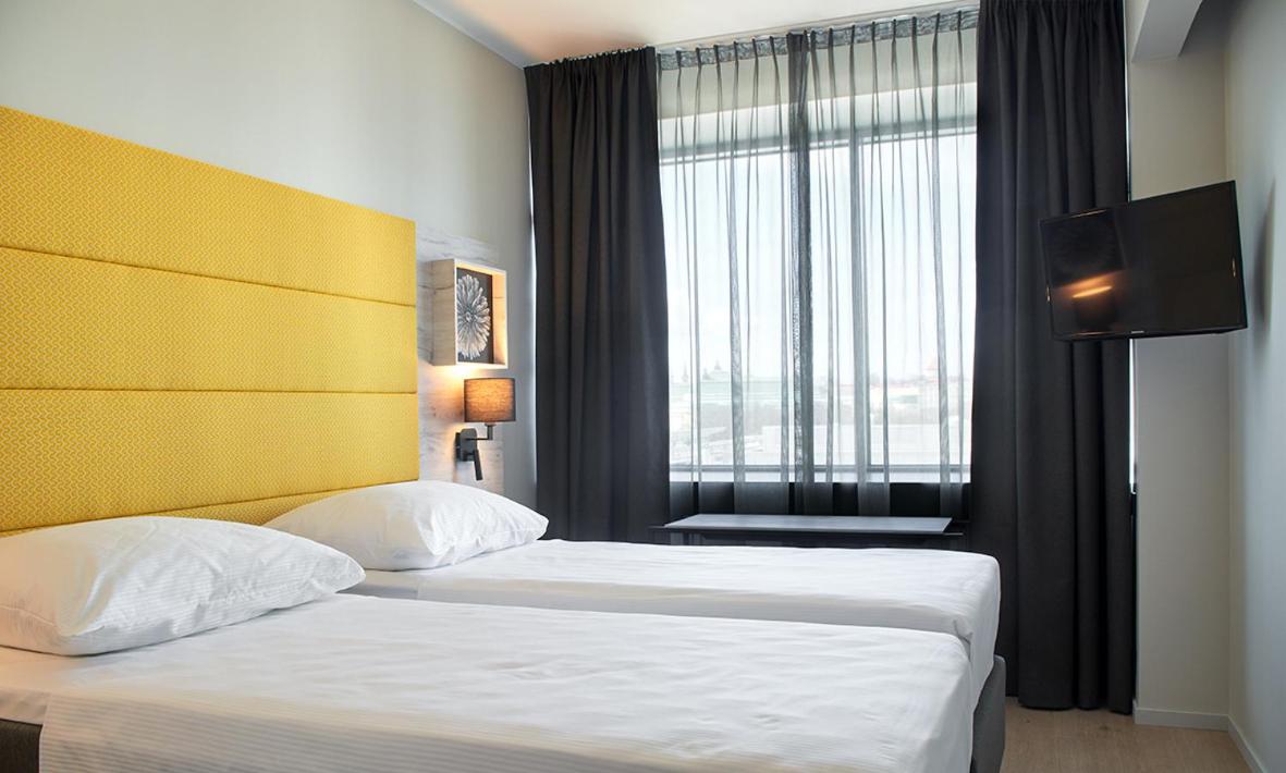 Room, Double Bed