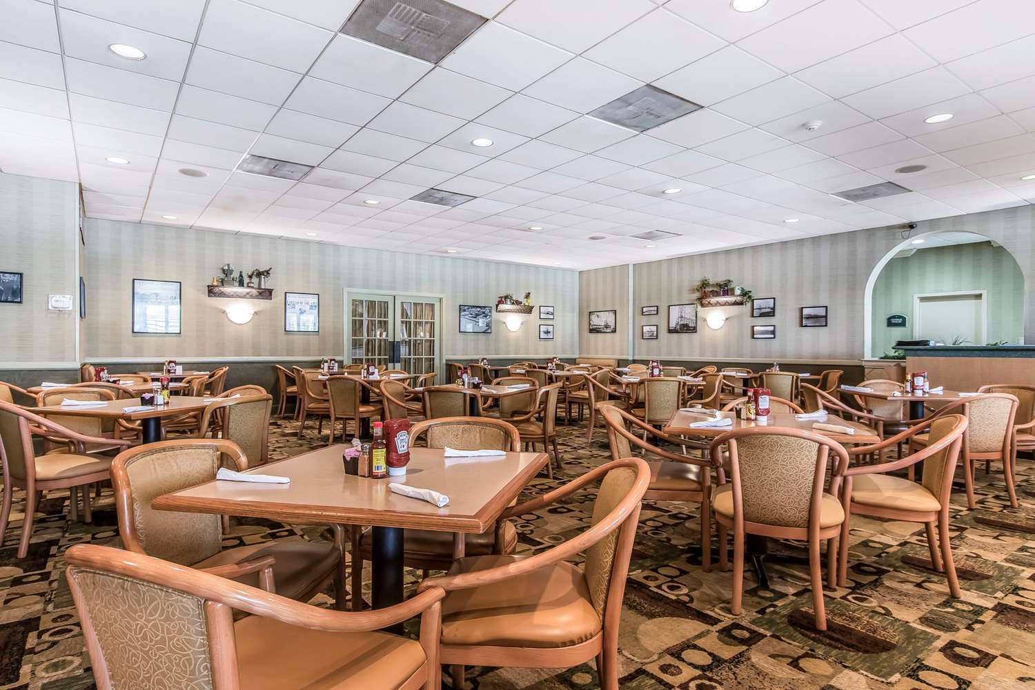 restaurant cafeteria